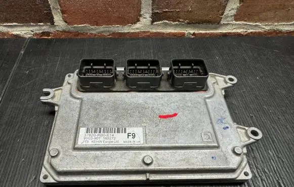 Honda Jazz Engine control unit/module 37820-RB0-E14 9Y03901 165272