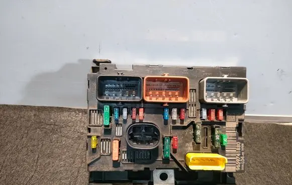 Peugeot 307 BSM Control unit 9659741880