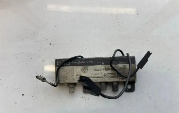 BMW 3 E36 Antenna control unit 65241387751