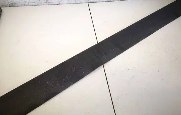 Volkswagen PASSAT B5 Front door trim (molding) 3B0854940B
