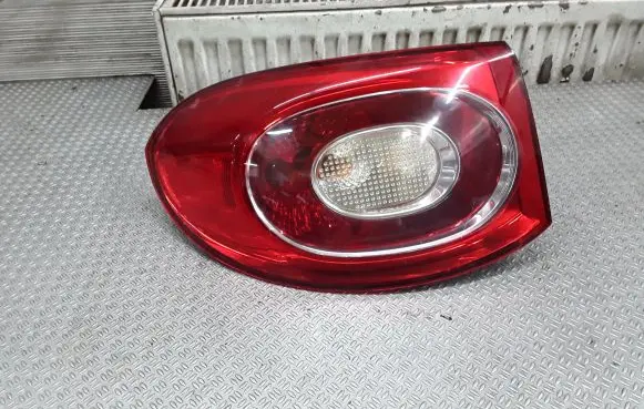 Volkswagen Tiguan Rear/tail lights 5N0945095J