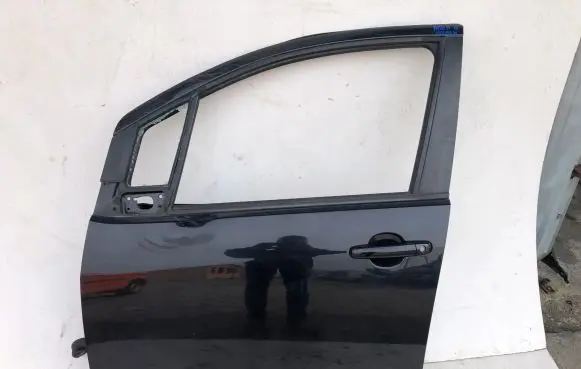 Opel Agila B Front door