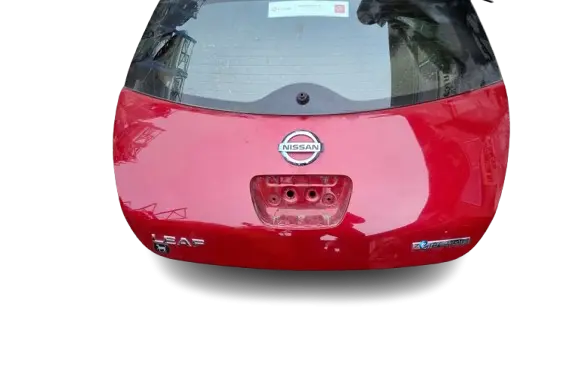 Nissan Leaf I (ZE0) Tailgate/trunk/boot lid Raudona