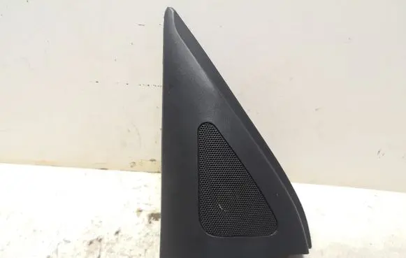 Hyundai Santa Fe Front door high frequency speaker 876502B000