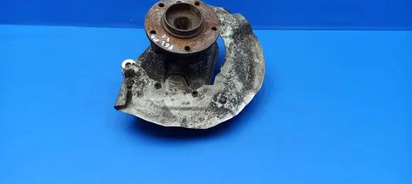 BMW 6 E63 E64 Front wheel hub spindle knuckle 676218