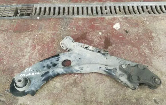 Citroen C4 II Picasso Front lower control arm/wishbone 7BAA200169728A