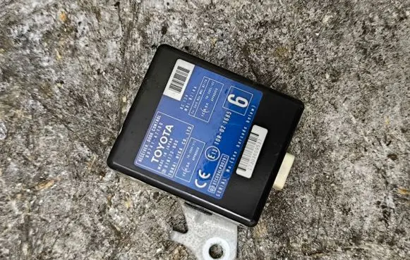 Toyota Prius (XW20) Door control unit/module 8974147100 61B173000