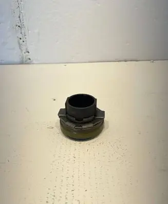 BMW 3 E46 clutch release bearing F240424