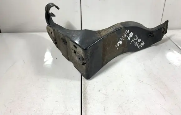 Audi A4 S4 B6 8E 8H Front bumper mounting bracket 7E0821138B