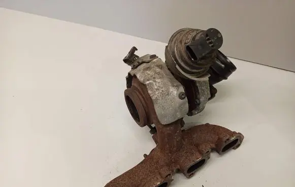 Volkswagen PASSAT B7 Turbo 03L253016T