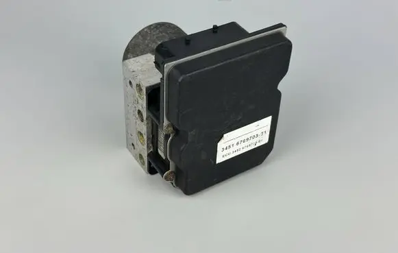 BMW 5 E60 E61 ABS Pump 6769703 6769705 34516769703