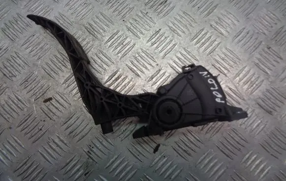 Volkswagen Polo IV 9N3 Accelerator throttle pedal 6Q1721503C
