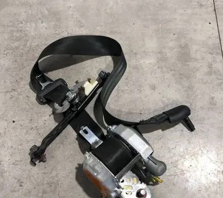 Hyundai i40 Front seatbelt 888103Z000 888203Z000