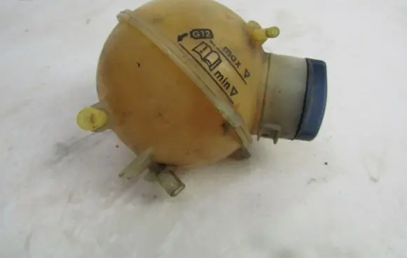 Seat Alhambra (Mk1) Coolant expansion tank/reservoir 7M3121407