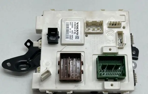 Volvo XC40 Comfort/convenience module 31453184 90090683 19W014