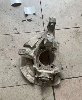 Volvo S60 Front wheel hub spindle knuckle