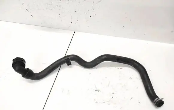 Volvo V60 Engine coolant pipe/hose