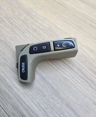 Volvo XC70 Steering wheel buttons/switches 30739573