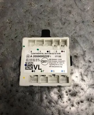 Mercedes-Benz C W205 Door control unit/module A2059000228
