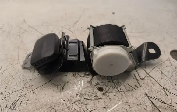 BMW X1 F48 F49 Middle seatbelt (rear) 34284334