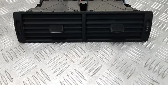 Audi A4 S4 B7 8E 8H Dash center air vent grill 8E0820951H