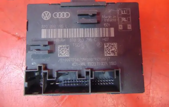 Audi A5 8T 8F Door control unit/module 8T0959795L