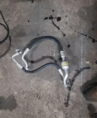 Air conditioning (A/C) pipe/hose