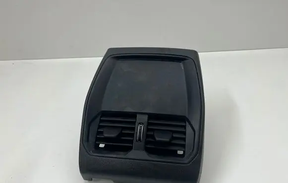 BMW 2 G42 Rear air vent grill 5A68139
