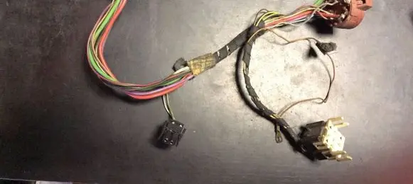 BMW 5 E34 Ignition lock contact 1384835