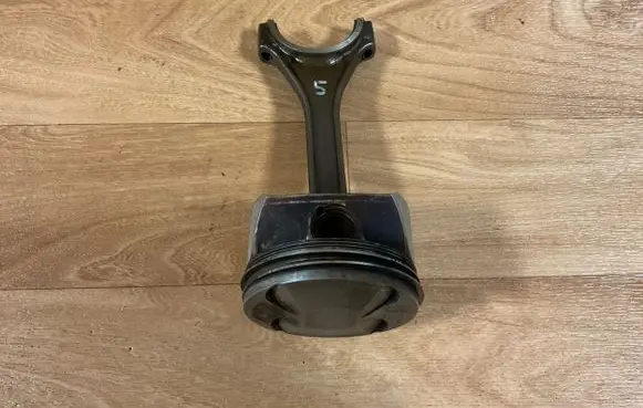 Audi A6 S6 C6 4F Piston with connecting rod 81L109