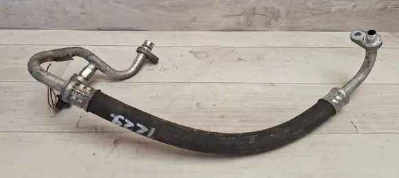Dacia Sandero Air conditioning (A/C) pipe/hose 8200952651