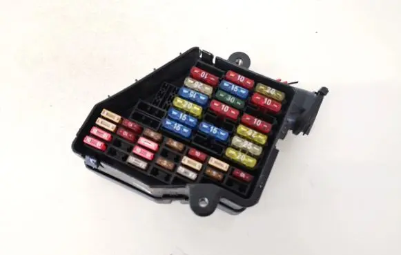 Volkswagen Golf IV Fuse box set 8d1941824