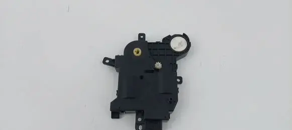Toyota Yaris XP210 A/C air flow flap actuator/motor 0638009100