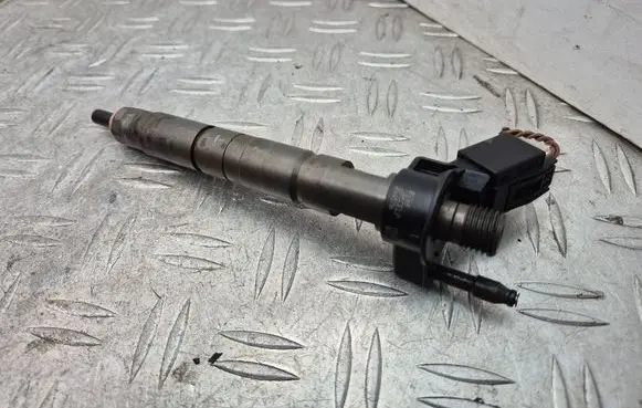 Fuel injector