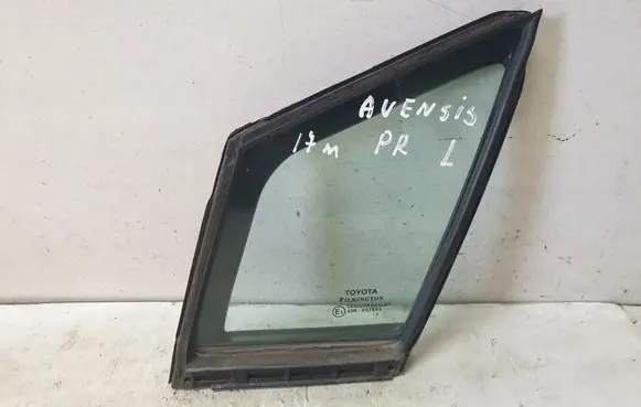 Toyota Avensis T270 Front door vent window glass four-door 6821605010
