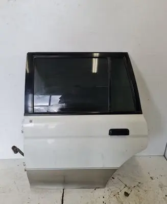 Mitsubishi Montero Rear door