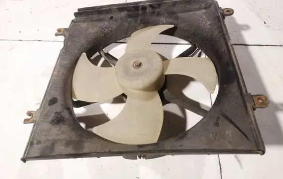 Honda CR-V Radiator cooling fan shroud