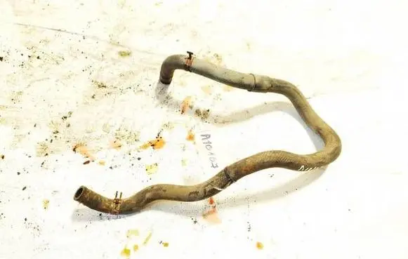 Mitsubishi Lancer X Engine coolant pipe/hose