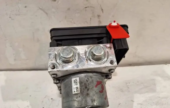 Fiat 500L ABS Pump 52056415