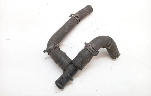 Volkswagen PASSAT B6 Engine coolant pipe/hose