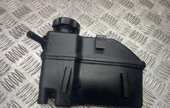 Volvo S80 Power steering fluid tank/reservoir 8649720