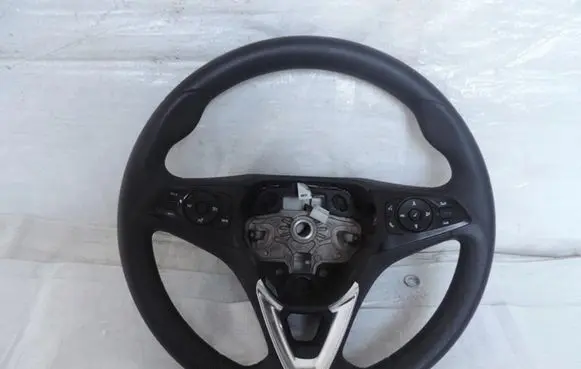 Opel Crossland X Steering wheel 39097352