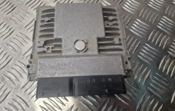 Volkswagen Touran II Engine control unit/module 03F906070BG 5WP44706
