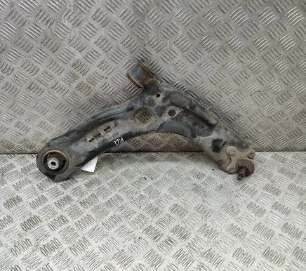 Volkswagen Golf VII Front lower control arm/wishbone 5Q0407152J