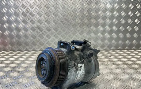 Mercedes-Benz C W205 Air conditioning (A/C) compressor (pump) A0008303902