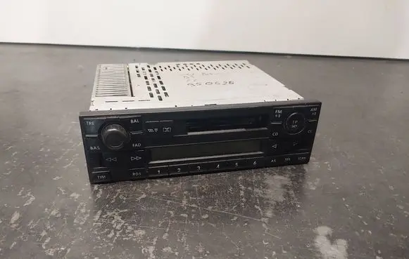 Volkswagen PASSAT B5.5 Radio/CD/DVD/GPS head unit 1J0035186D