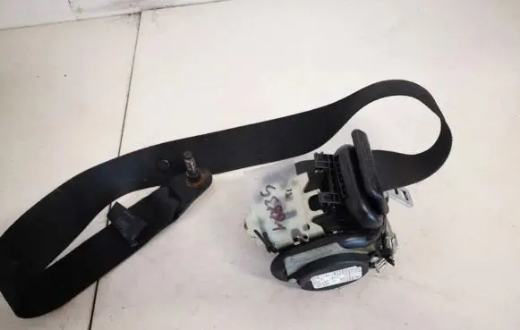 Ford Mondeo MK IV Front seatbelt 6g9n61294afw