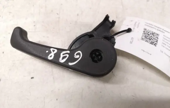 Hyundai Santa Fe Engine bonnet (hood) release handle