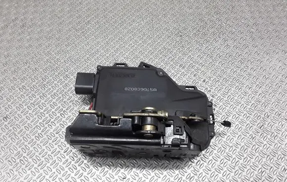 Audi A2 Rear door lock 8Z0839015A