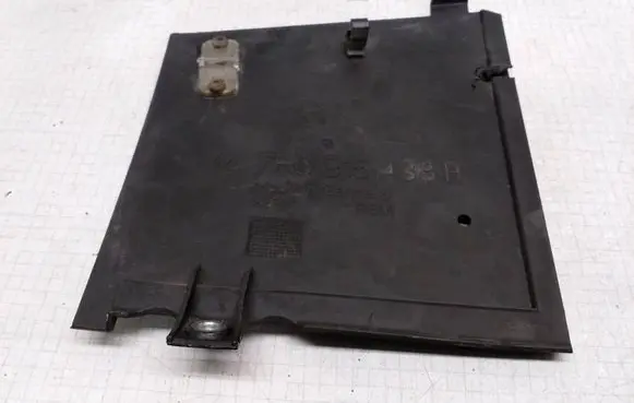 Volkswagen Transporter - Caravelle T5 Battery tray heat shield 7H0915438A